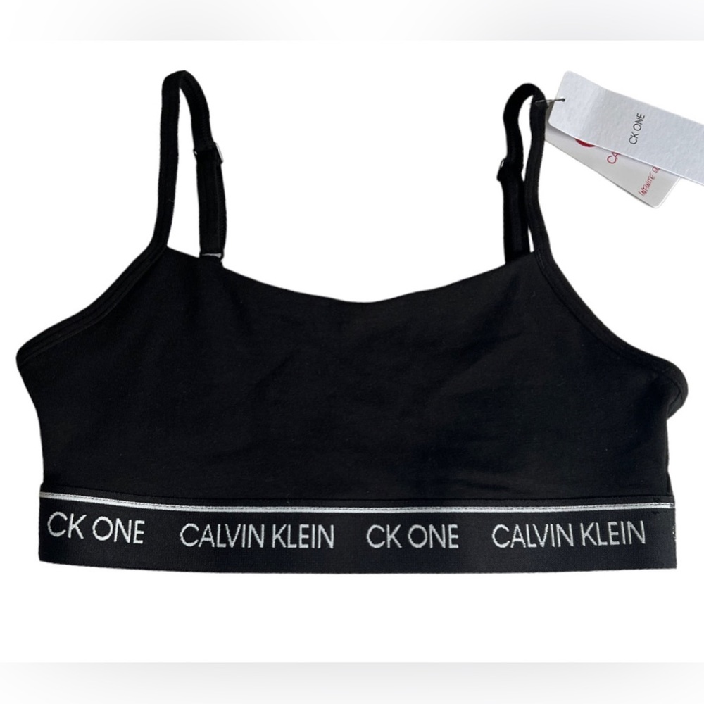 Black top Calvin Klein